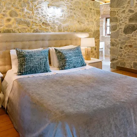 Encosta Dos Tuneis - Turismo E Lazer