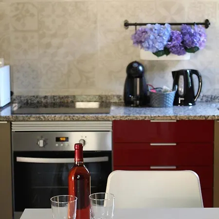 Encosta Dos Tuneis - Turismo E Lazer