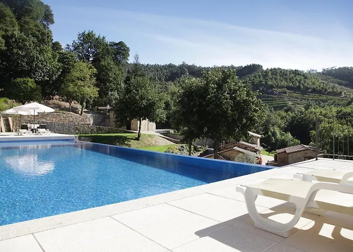 Encosta Dos Tuneis - Turismo E Lazer Pensionat 4*