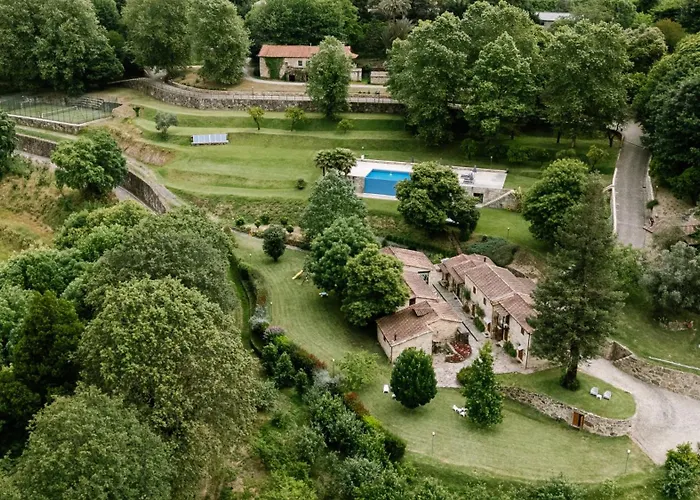 Pensionat Encosta Dos Tuneis - Turismo E Lazer