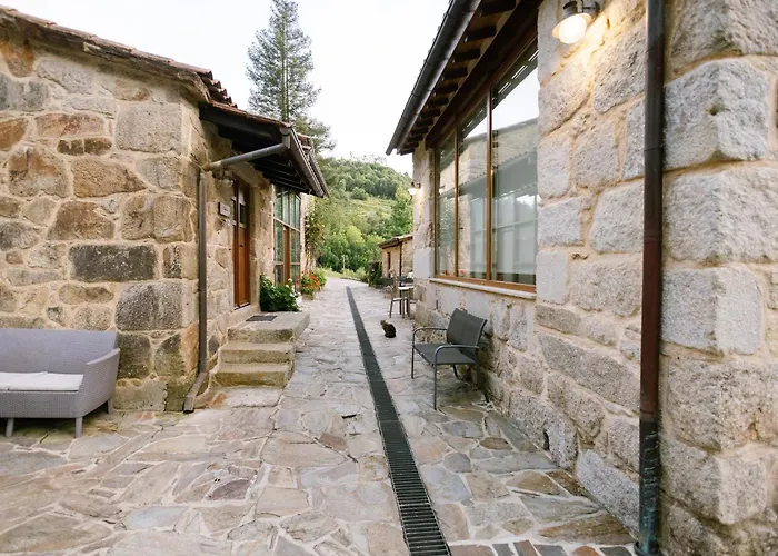 Encosta Dos Tuneis - Turismo E Lazer Pensionat Sever do Vouga