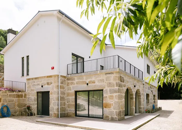 Encosta Dos Tuneis - Turismo E Lazer 4*