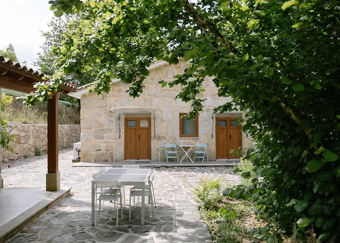 Encosta Dos Tuneis - Turismo E Lazer Pensionat 4*