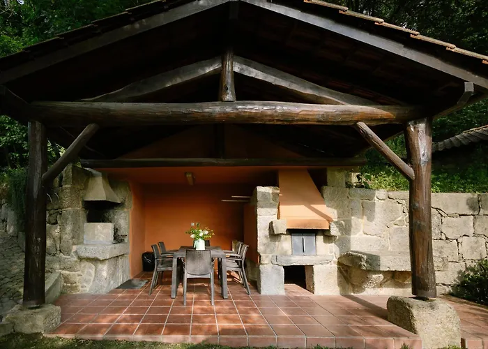 Encosta Dos Tuneis - Turismo E Lazer 4*