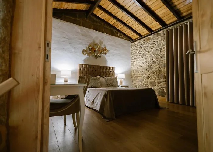 Pensionat Encosta Dos Tuneis - Turismo E Lazer 4*