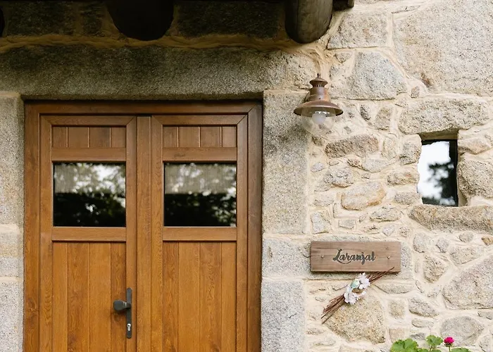 Pensionat Encosta Dos Tuneis - Turismo E Lazer