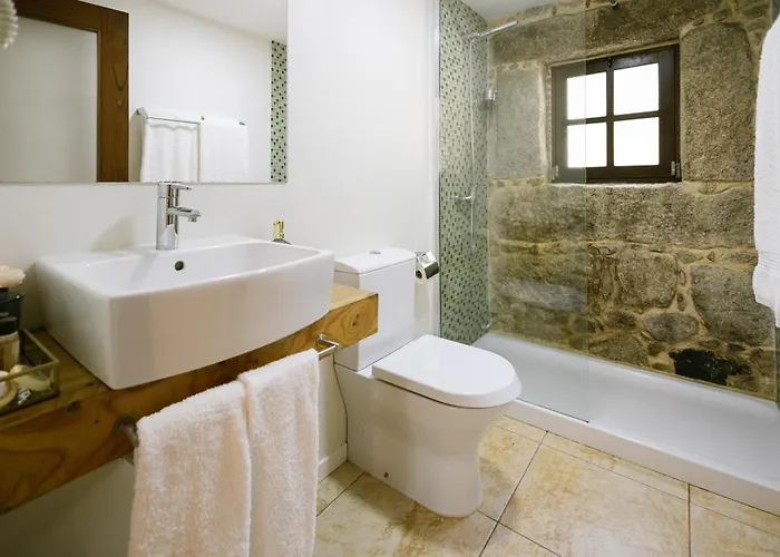 Pensionat Encosta Dos Tuneis - Turismo E Lazer 4*